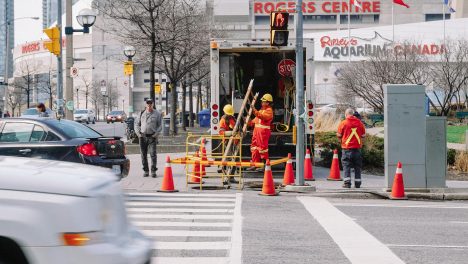 Guía de permiso de trabajo: nuevas condiciones para cónyuges